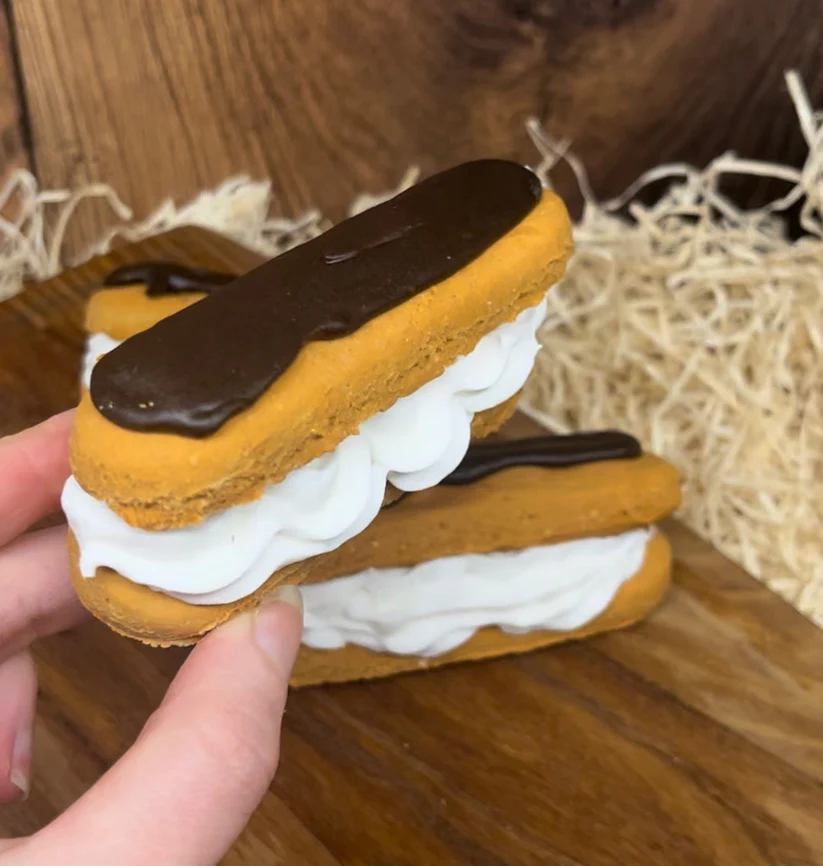 Life of Riley Doggy Eclairs Single